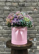 Цветочная композиция из Гипсофила и Розы в шляпной коробке в Смирных