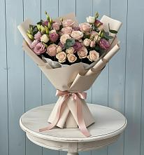 Букет цветов из:  Розы и Лизиантусы #REPLACE_PRED# Смирных