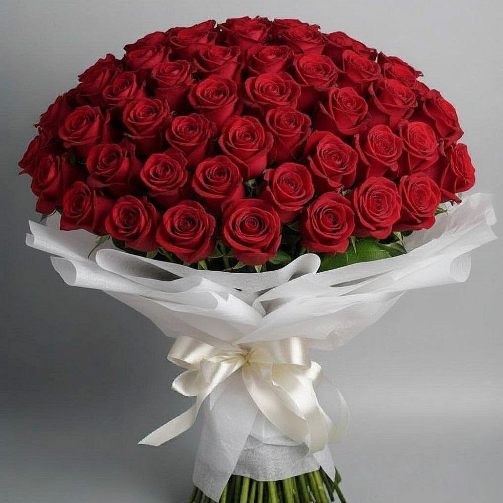 Букет 101 Красная роза Блэк Мэджик в Смирных