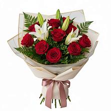 Букет цветов из:  Лилии и Розы в Смирных