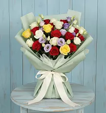 Букет цветов из:  Розы в Смирных