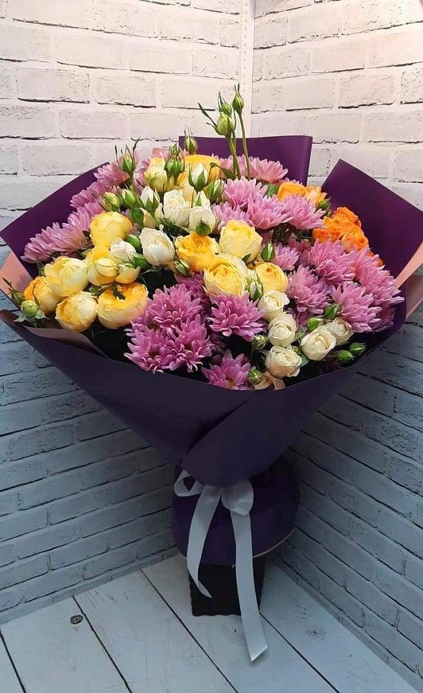 Букет цветов из: Хризантемы и Розы в Смирных