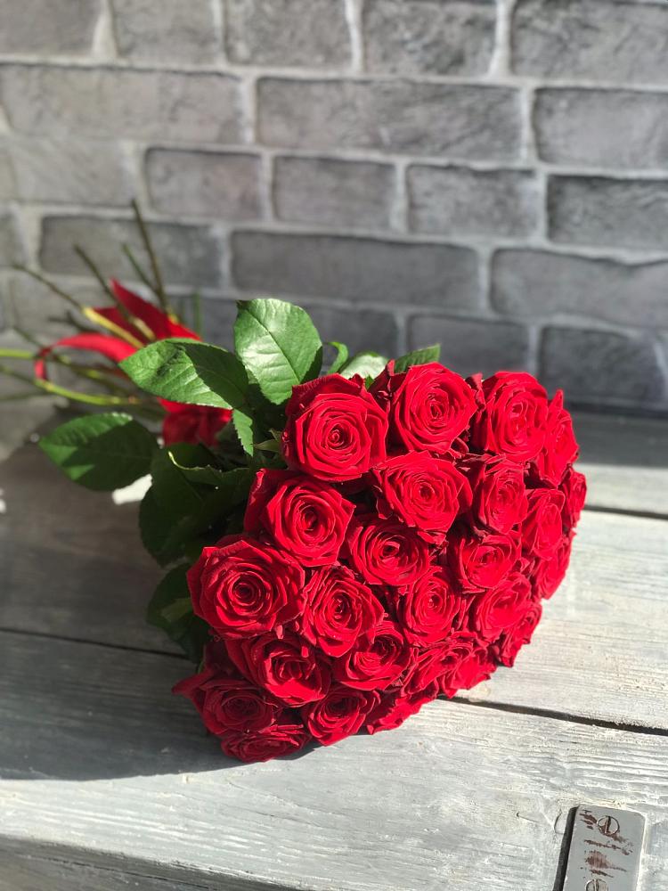 Букет Красные розы Фридом в Смирных