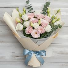 Букет цветов из:  Лизиантусы #REPLACE_PRED# Смирных