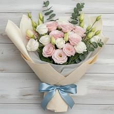 Букет цветов из:  Лизиантусы в Смирных