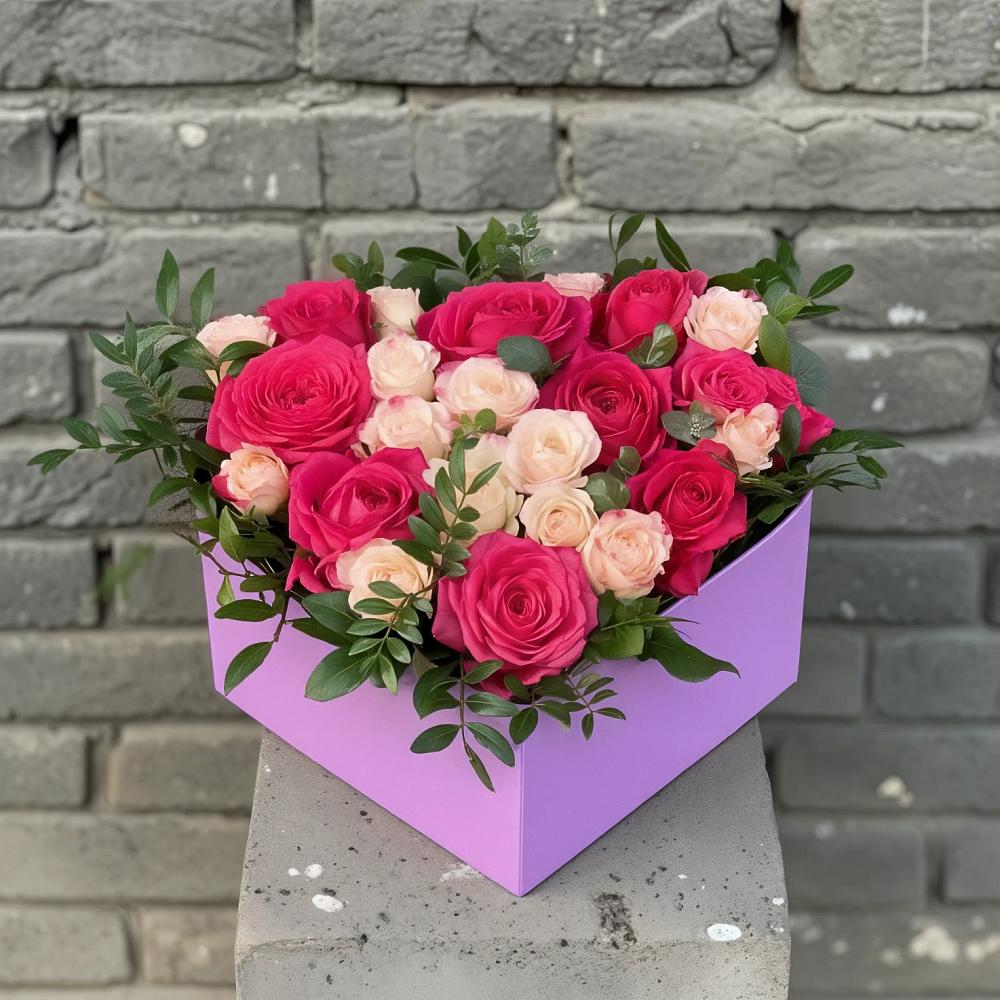 Цветочная композиция из Розы в коробке в Смирных