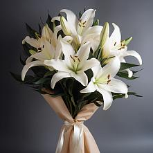 Букет цветов из:  Лилии в Смирных