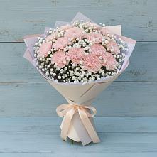 Букет цветов из:  Гвоздики в Смирных