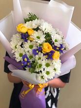 Букет цветов из:  Ирисы, Хризантемы и Розы #REPLACE_PRED# Смирных