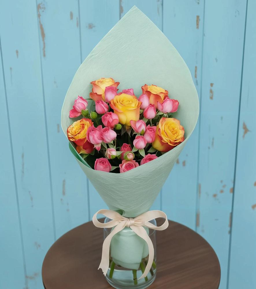 Букет цветов из: Розы в Смирных