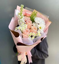 Букет цветов из:  Хризантемы и Розы в Смирных