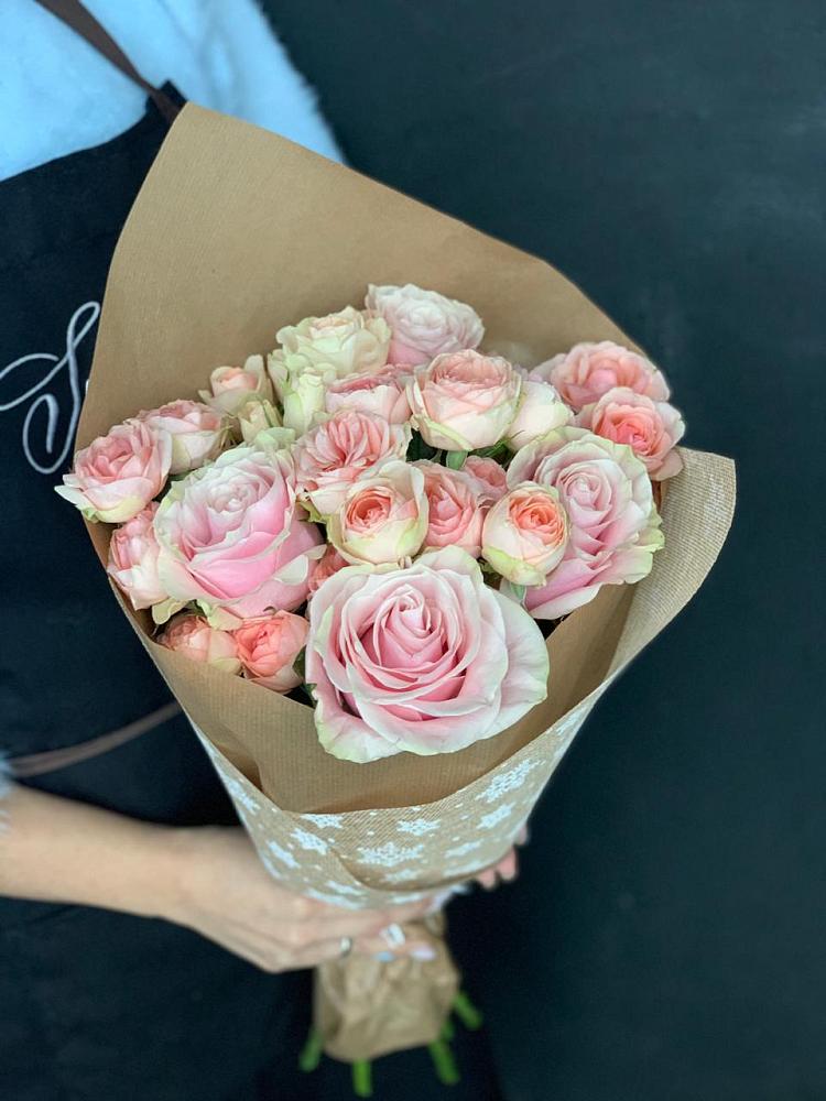 Букет цветов из: Хризантемы и Розы в Смирных