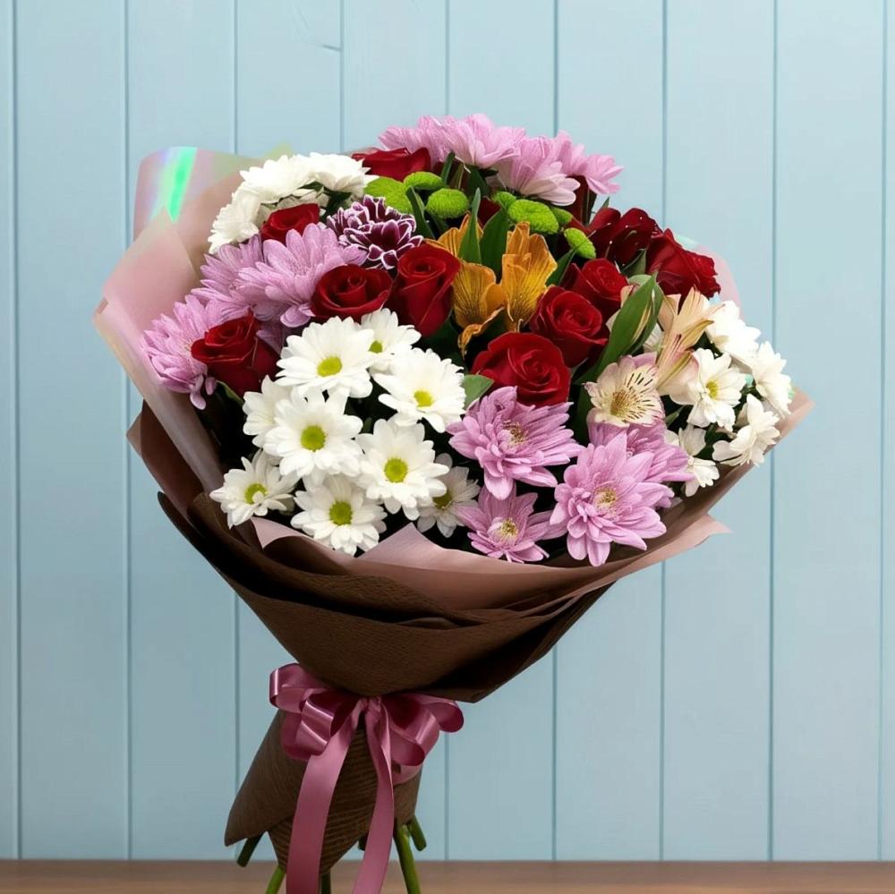 Букет цветов из: Розы, Хризантемы и Альстромерии в Смирных