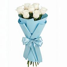 Букет 7 белых роз Проуд в Смирных