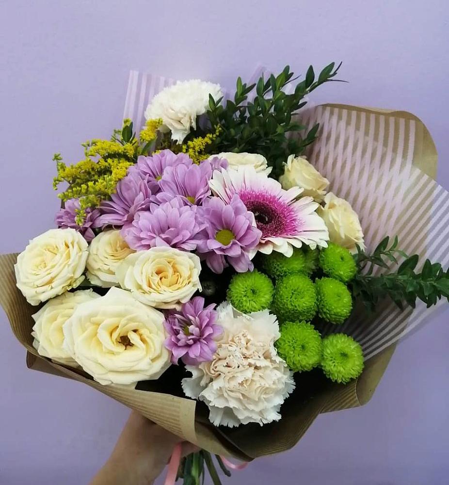 Букет цветов из: Хризантемы, Розы, Гвоздики и Герберы в Смирных