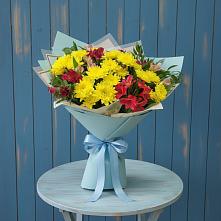 Букет цветов из:  Альстромерии и Хризантемы в Смирных