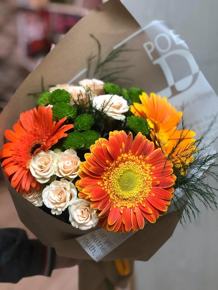 Букет цветов из: Герберы, Хризантемы и Розы в Смирных