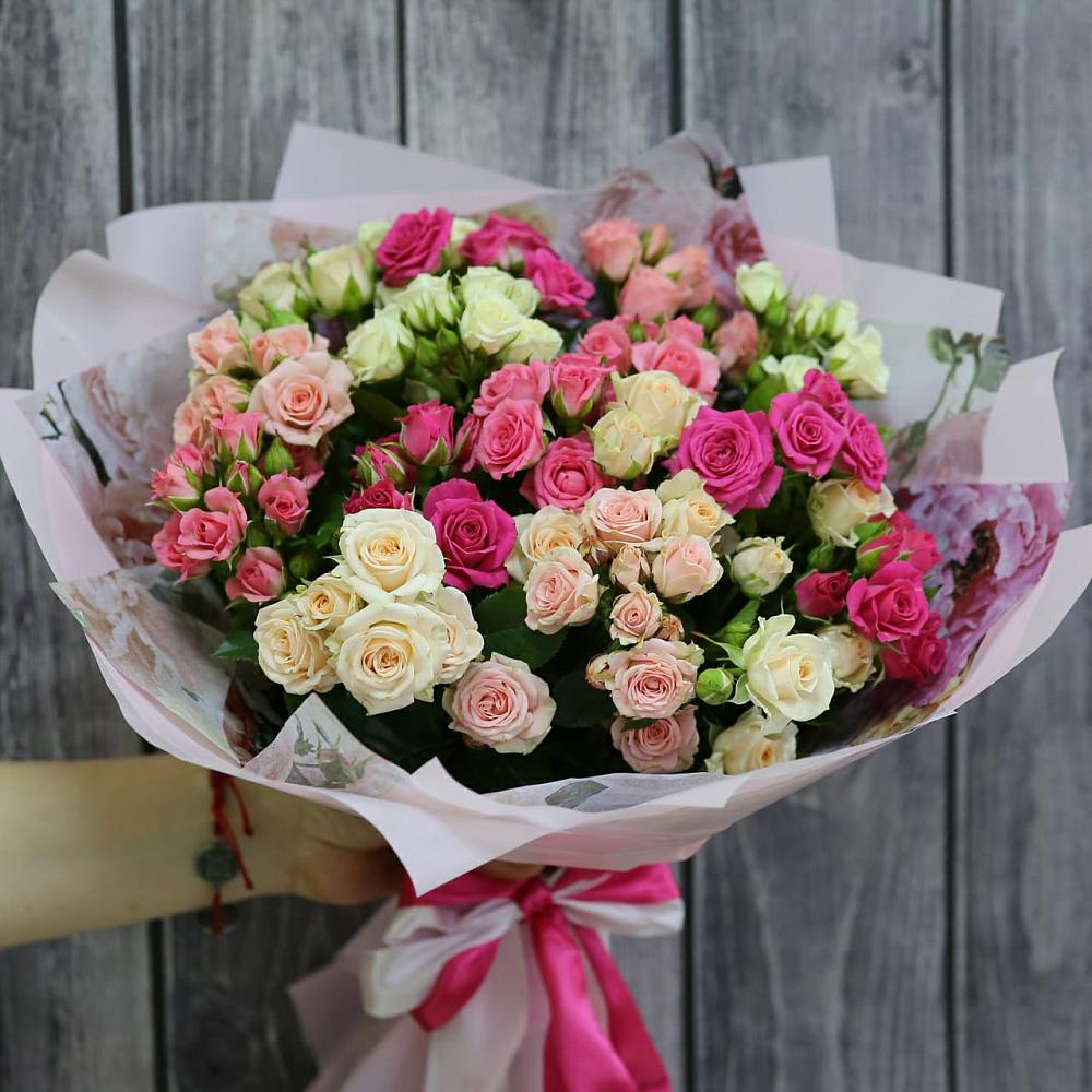 Букет цветов из: Розы в Смирных