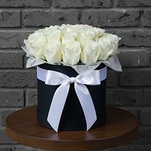 Цветочная композиция из Розы в шляпной коробке #REPLACE_PRED# Смирных